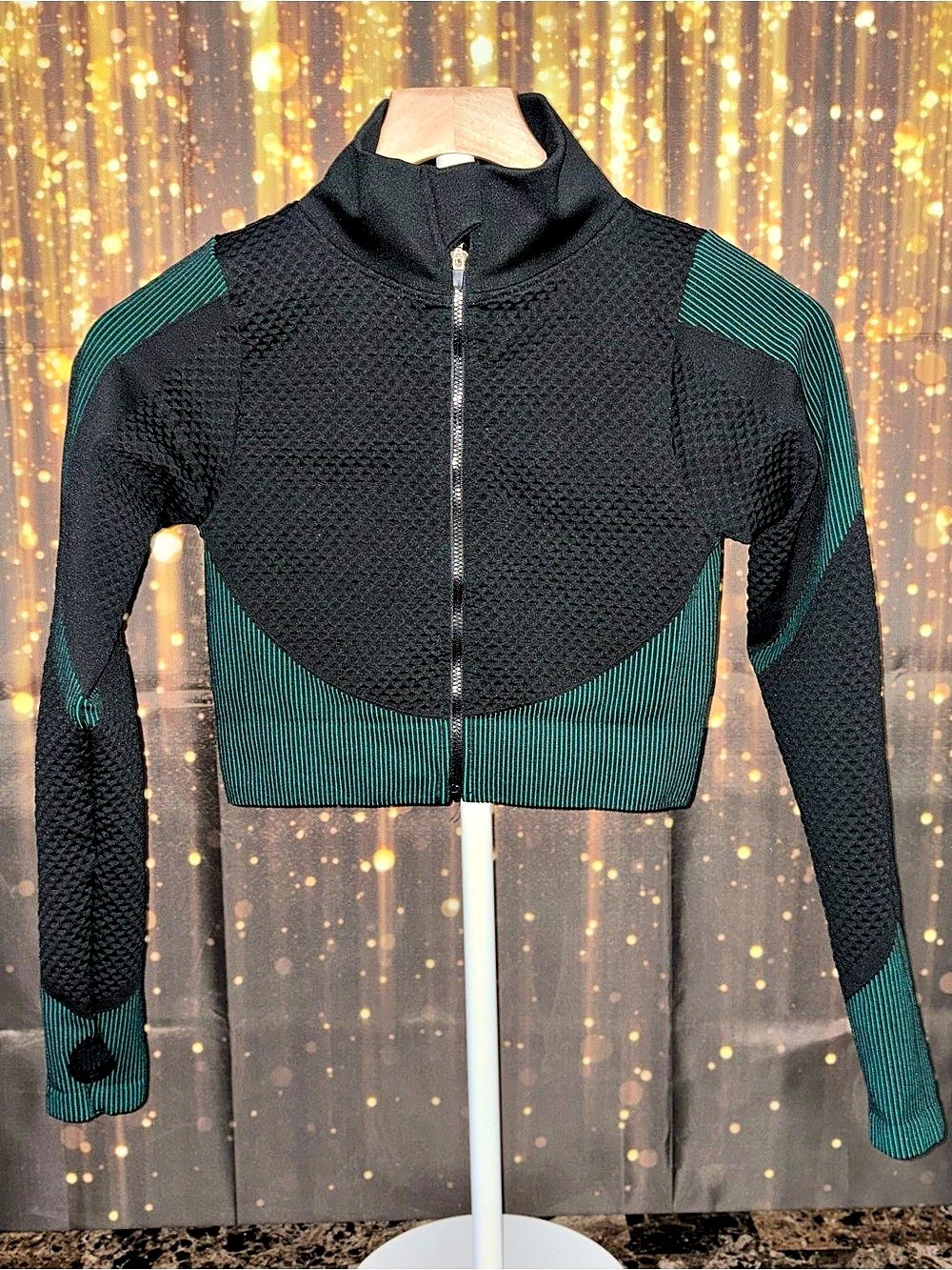 New Mix Crop Zip Black & Green